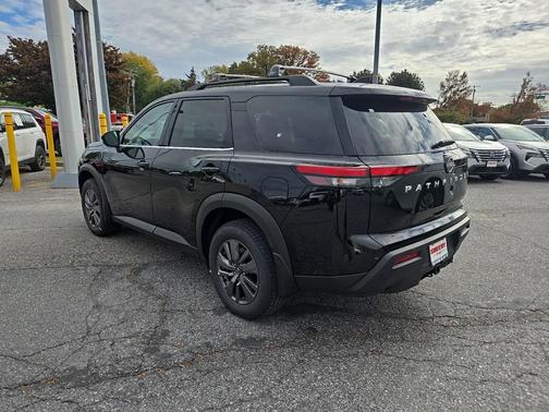 2025 Nissan Pathfinder SV 4WD