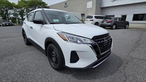 2025 Nissan Kicks S