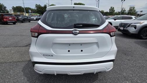 2025 Nissan Kicks S