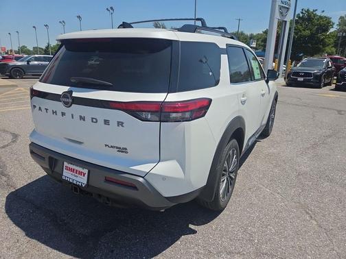 Everest White Pearl Tricoat 2026 Nissan Pathfinder Platinum
