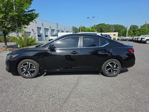 Super Black 2024 Nissan Sentra SV