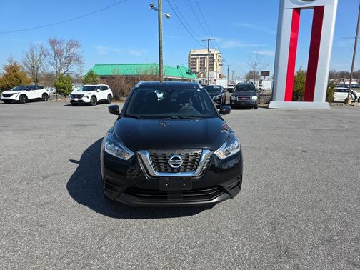 2020 Nissan Kicks SV