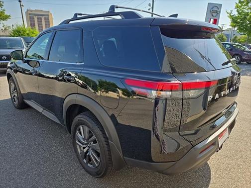 2023 Nissan Pathfinder SV 4WD