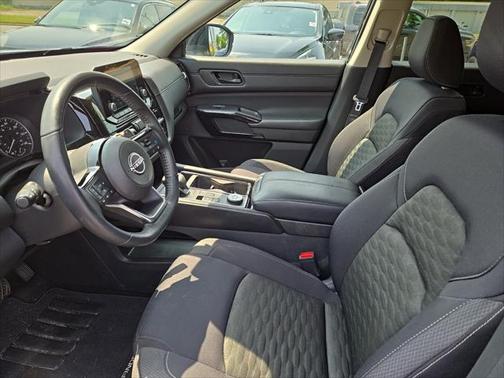 2023 Nissan Pathfinder SV 4WD