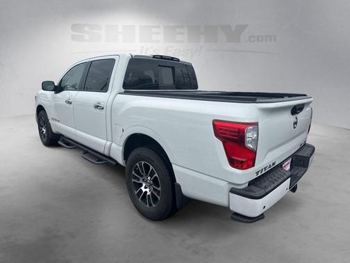 2021 Nissan Titan SV