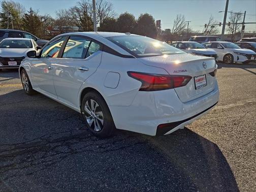 2025 Nissan Altima S FWD