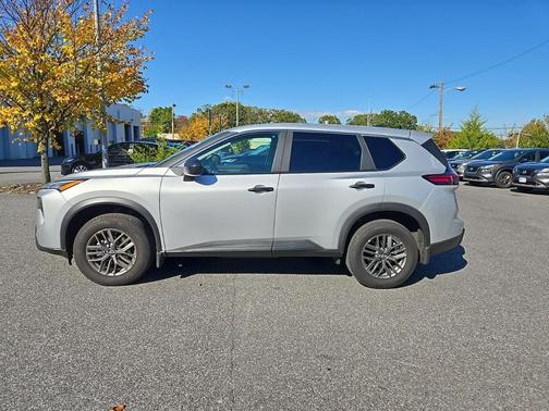 2025 Nissan Rogue S