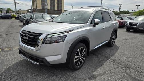 2025 Nissan Pathfinder Platinum 4WD