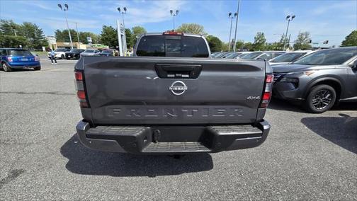 2025 Nissan Frontier SV
