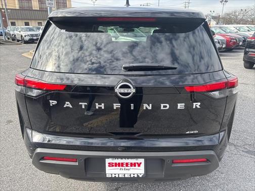 2025 Nissan Pathfinder S