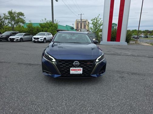 Deep Blue Pearl 2024 Nissan Altima SR FWD