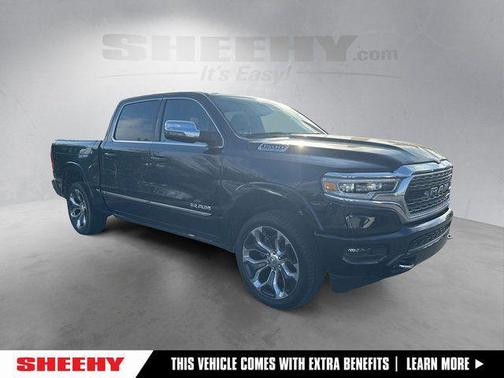 Diamond Black Crystal Pearlcoat 2023 RAM 1500 Limited