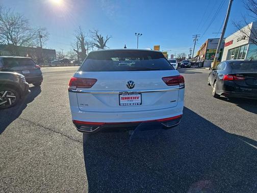 2022 Volkswagen Atlas Cross Sport 3.6L V6 SE w/Technology