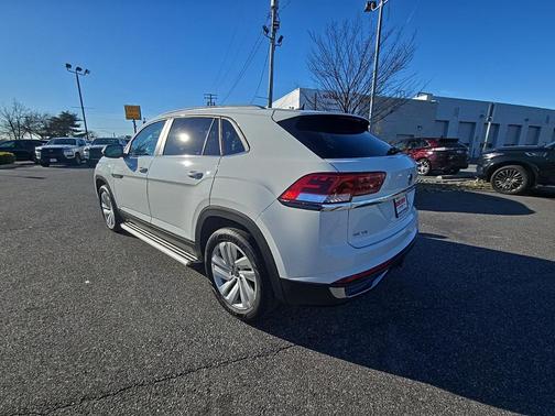 2022 Volkswagen Atlas Cross Sport 3.6L V6 SE w/Technology
