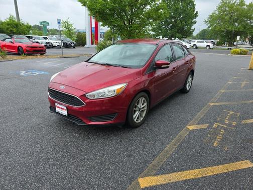 RUBY RED TINTED CLEARCOAT 2017 Ford Focus SE