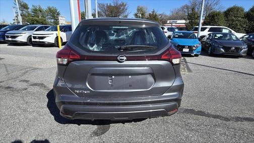 2025 Nissan Kicks S
