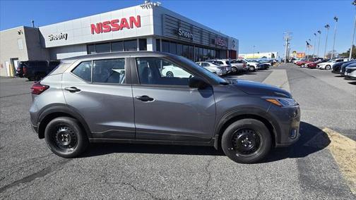 2025 Nissan Kicks S