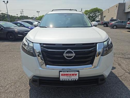 2025 Nissan Pathfinder SV 4WD