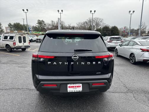 2025 Nissan Pathfinder S 4WD