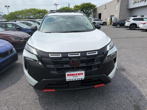 Everest White Pearl Tricoat 2026 Nissan Rogue Rock Creek
