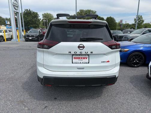 Everest White Pearl Tricoat 2026 Nissan Rogue Rock Creek