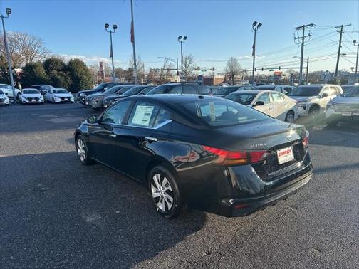 2025 Nissan Altima S FWD