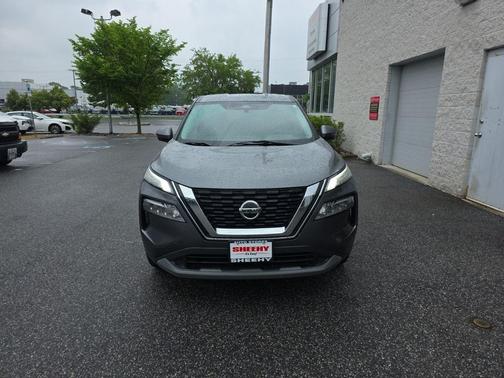 Gun Metallic 2021 Nissan Rogue SV