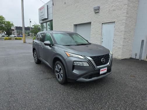 Gun Metallic 2021 Nissan Rogue SV