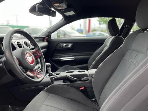 2021 Ford Mustang EcoBoost