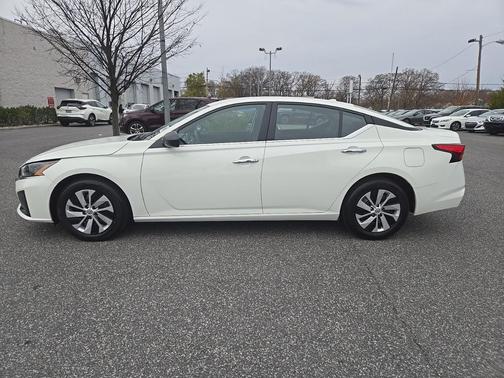 2025 Nissan Altima S FWD