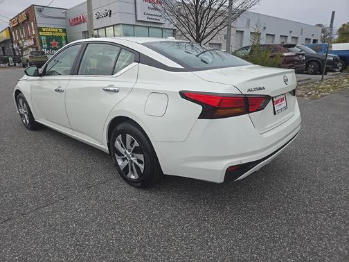 2025 Nissan Altima S FWD