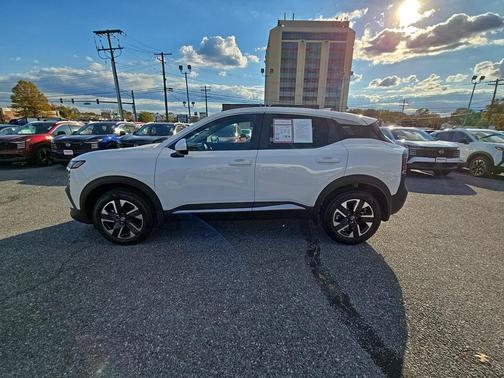 2025 Nissan Kicks SV
