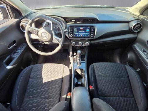 Super Black 2023 Nissan Kicks SV
