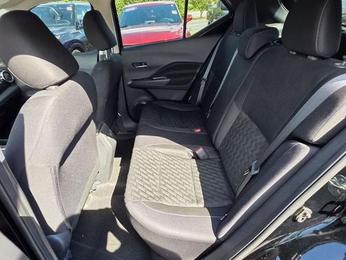 Super Black 2023 Nissan Kicks SV