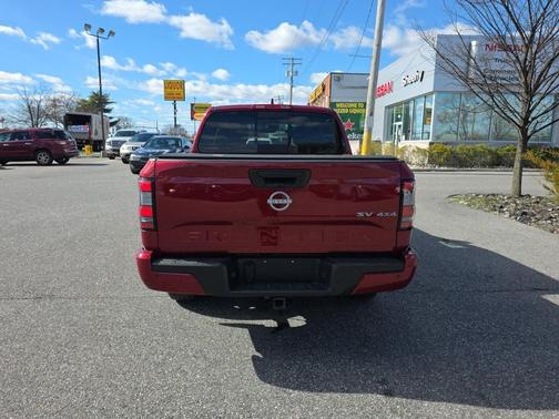 2024 Nissan Frontier SV