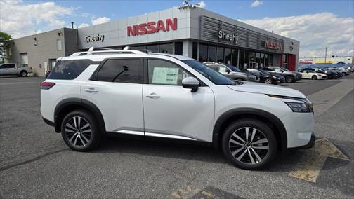 2025 Nissan Pathfinder Platinum 4WD