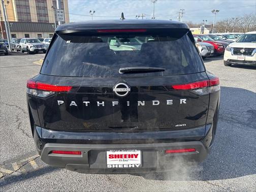 2025 Nissan Pathfinder S