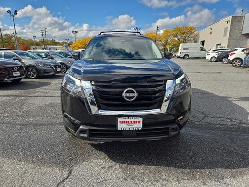 2025 Nissan Pathfinder SV 4WD