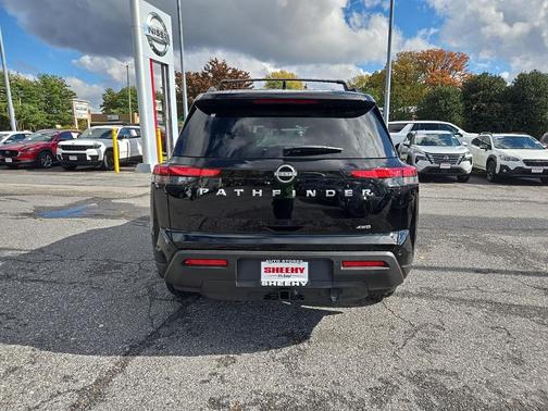2025 Nissan Pathfinder SV 4WD