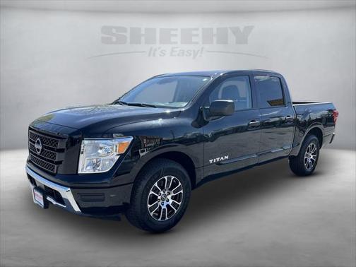 2023 Nissan Titan SV