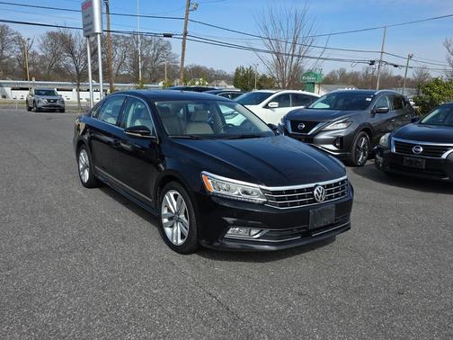 2017 Volkswagen Passat 1.8T SE w/Technology