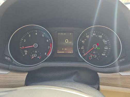 2017 Volkswagen Passat 1.8T SE w/Technology