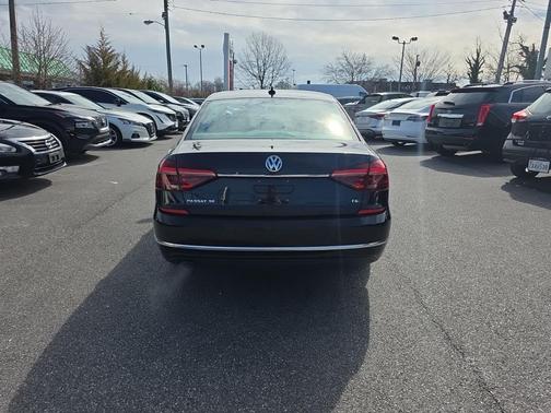 2017 Volkswagen Passat 1.8T SE w/Technology