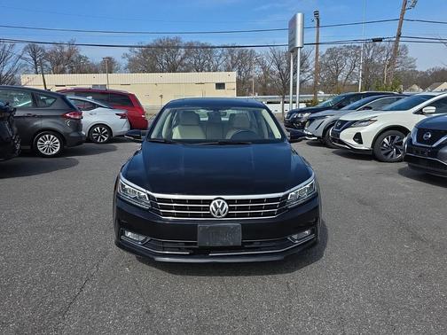 2017 Volkswagen Passat 1.8T SE w/Technology