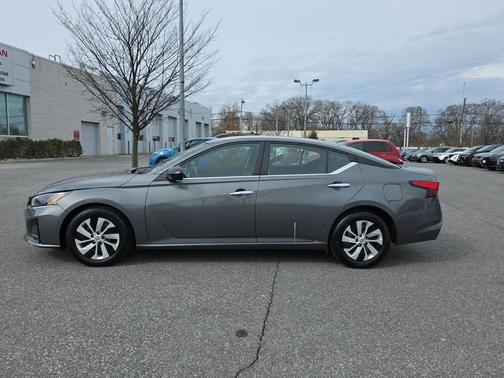 2025 Nissan Altima S FWD