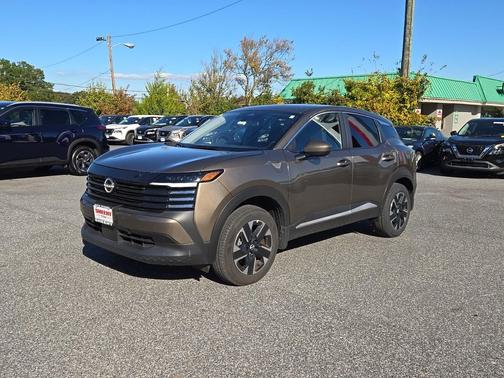 2025 Nissan Kicks SV