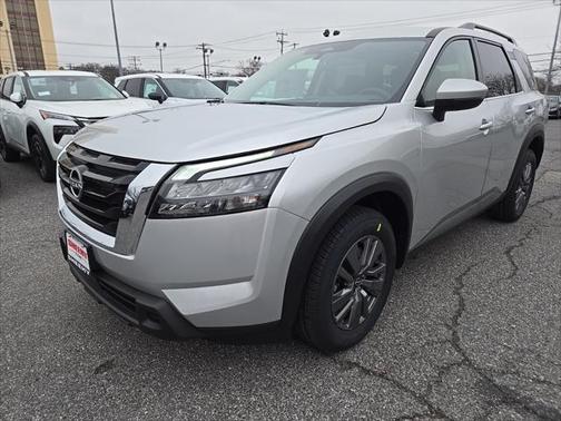 2025 Nissan Pathfinder SV 4WD