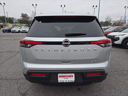 2025 Nissan Pathfinder SV 4WD