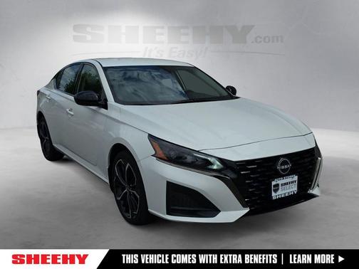 Pearl White Tricoat 2024 Nissan Altima SR Intelligent AWD