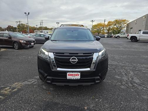 2025 Nissan Pathfinder SV 4WD
